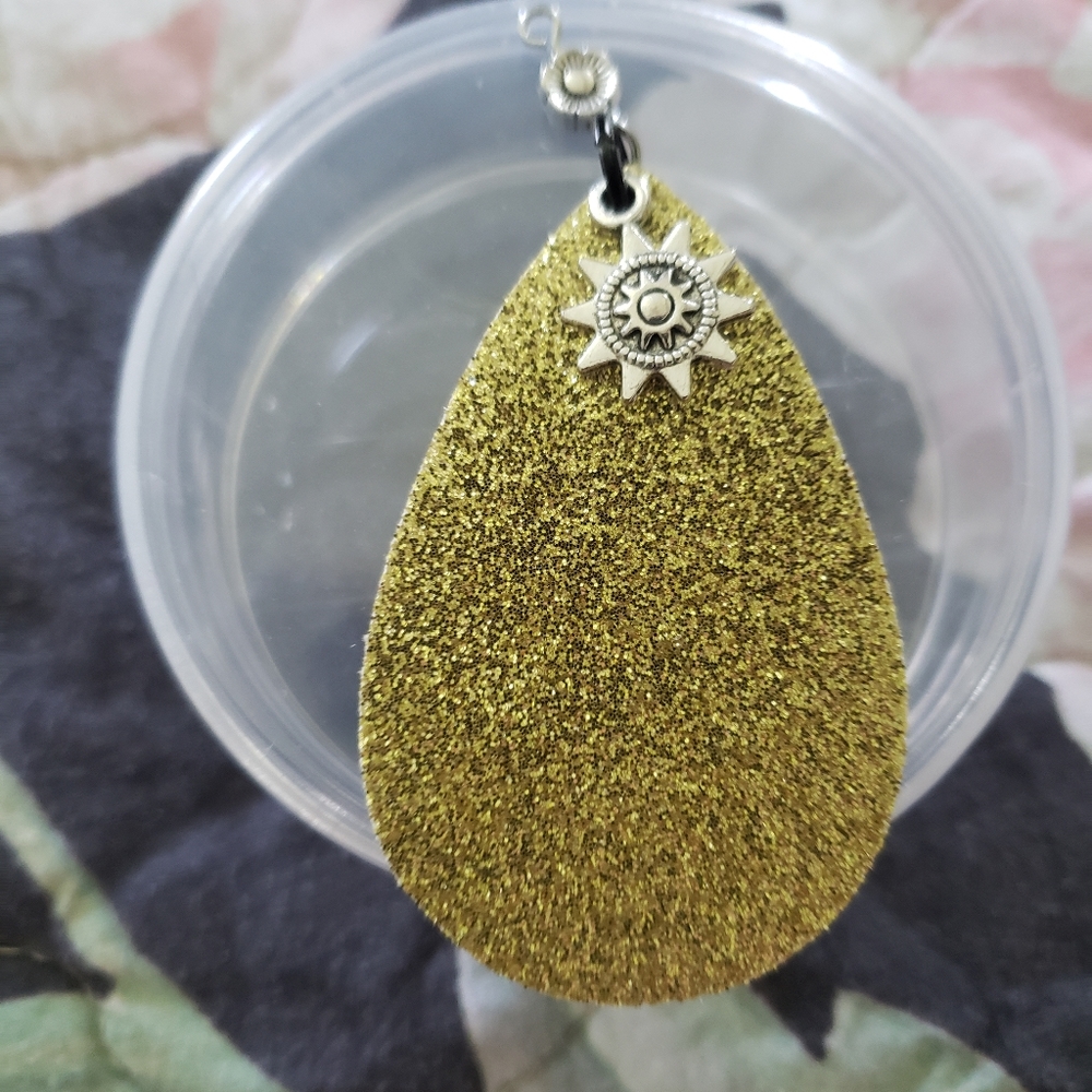 Custom necklace - Picture 1 of 2